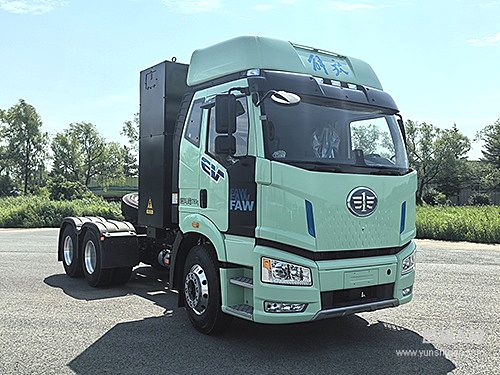 解放新能源牽引車圓滿交付內(nèi)蒙古匯澤興，共繪鄂爾多斯綠色物流新藍圖！