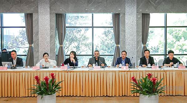 创维汽车与沙特皇室KAG集团签订100亿战略合作协议！