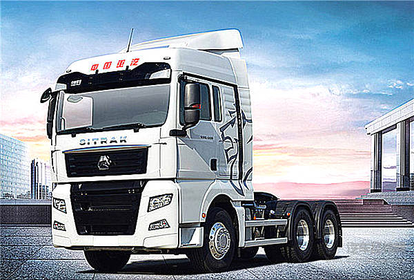 汕德卡、斯太尔强势出击  助重汽燃燎原之势 ——中国重汽销售部2017商务大会