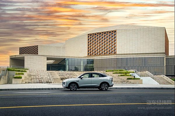 拥有两种“黑科技”泊车功能的鲸 从此让停车不再成为难题