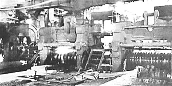 正在作业的兵工厂