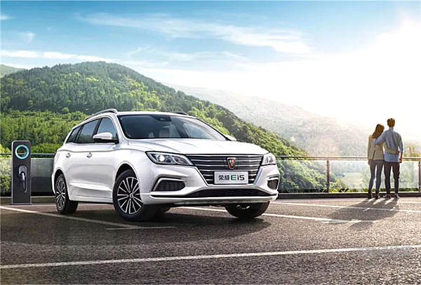 国内首张智能网联汽车路测牌照落户上汽 荣威Ei5来得那么巧