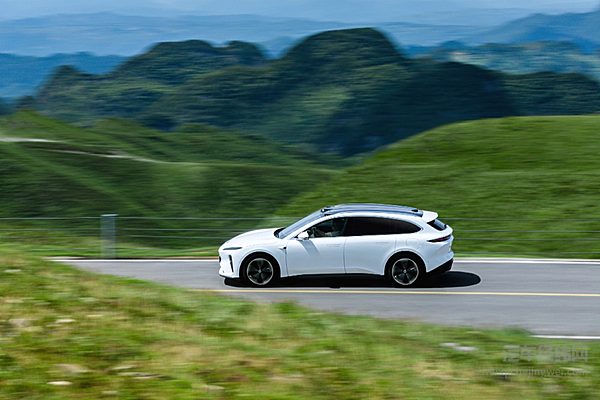 纯电旅行车二选一 极氪007GT能否挑战蔚来ET5T？