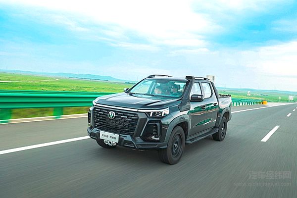 16.99万元起 运动型越野皮卡长安览拓者·探索版上市