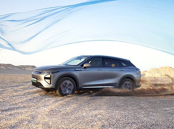 同样的四驱不一样的性价比 星途瑶光C-DM将撼动比亚迪唐DM-P的地位？