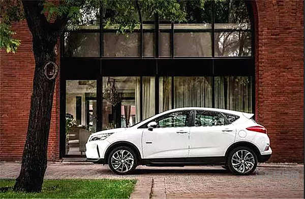 帝豪GSe上市11.98万元起售，帝豪家族年内全面新能源化