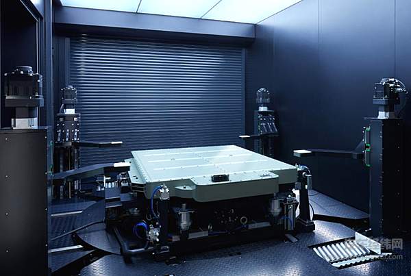 固态电池进入竞赛时刻 宁德时代两款制备专利曝光