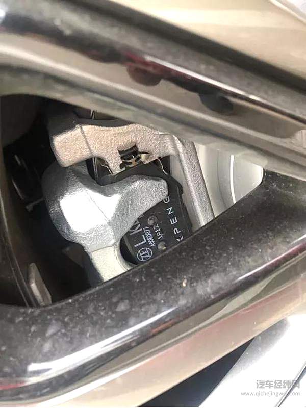 最高配置反成鸡肋？小鹏P7各版本要如何选