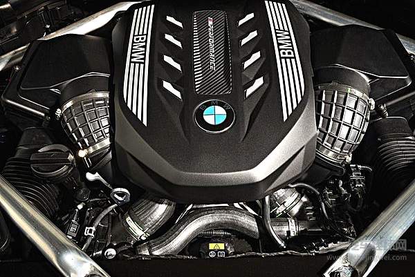 宝马X7在D级SUV市场发起攻势 部分车型价格上调