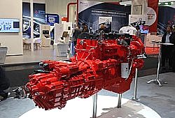 传统技术与新能源并行 动力巨头康明斯的商业版图堪称典范