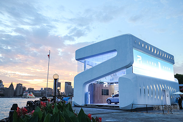 定义纯电家轿新标杆 荣威R ER6上市