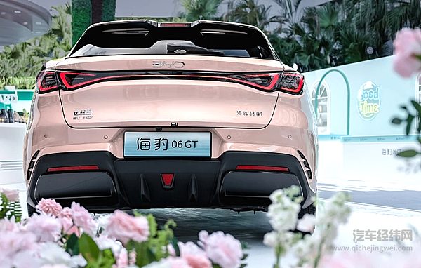 小钢炮变电钢炮 13.68万元的海豹06 GT与大众ID3表现如何？