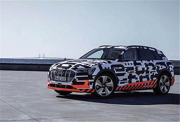 灯厂变屏厂？ 遮着“盖头