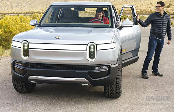 看！马斯克的“死敌”正式登场了！