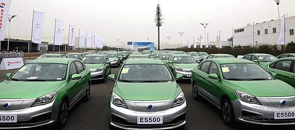 交车、下线、签约 神龙在成都有点忙！