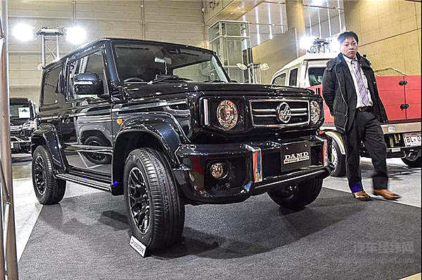 吉姆尼：你们喊我是“Baby G”，可我比奔驰G还要大九岁呢……