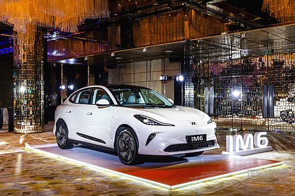 智己汽车重磅登陆香港市场 6系双车同步上市