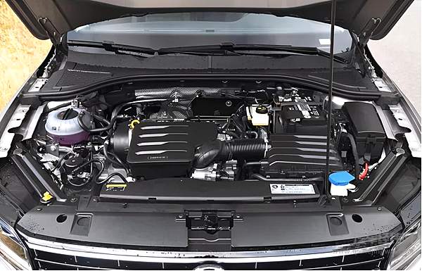 销量榜前四名占据三个席位 大众紧凑级轿车的