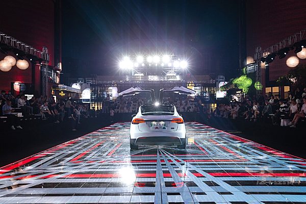 4天内涨价两次 再次逆行的特斯拉会引发新热潮吗？