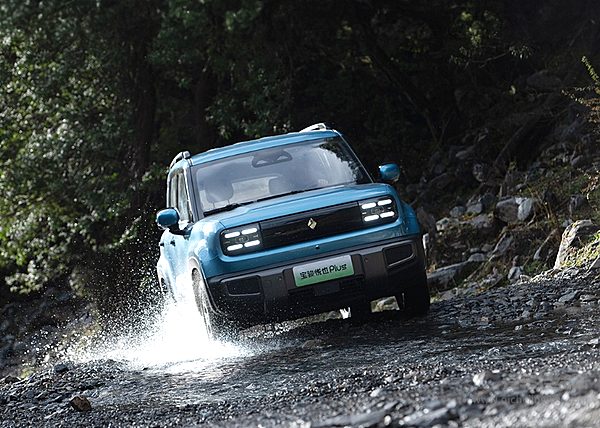 原地掉头平价化 比亚迪会不会被宝骏拉下马来？