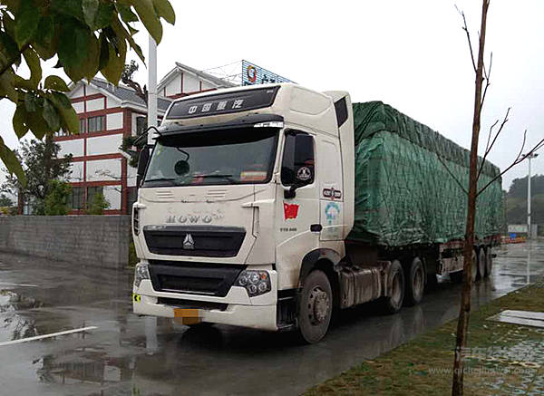 自建百人大群只为学好驾驶 豪沃铁粉张俊涛获成都站节油冠军  