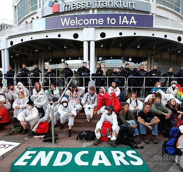 法兰克福：请别为我哭泣