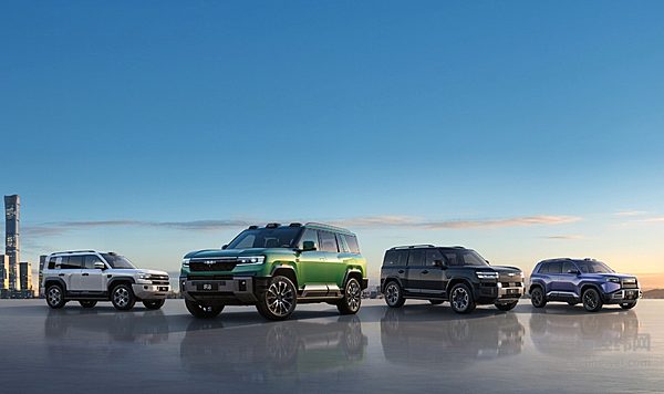 比亚迪方程豹 FORMULA 系列官宣 北京车展首发首款轿车