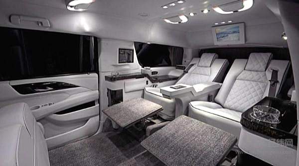 史泰龙出售它的定制版超豪华座驾 期望售价35万美元