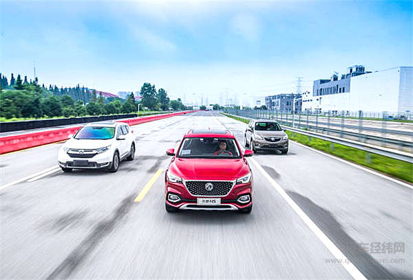 “小鲜肉”们缺乏的荷尔蒙可能都被名爵HS抢走了！