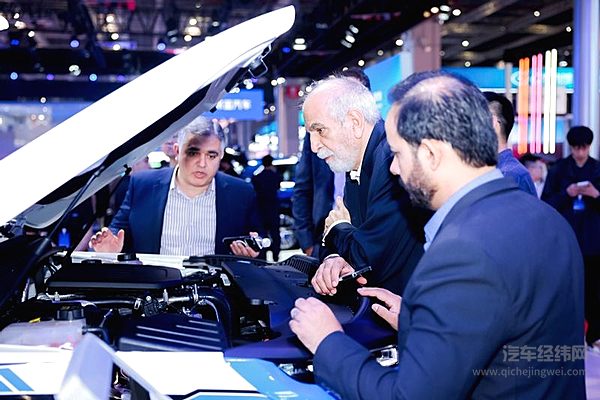 300多位国际友人挤爆展台！中国混动皮卡惊现国际打卡潮