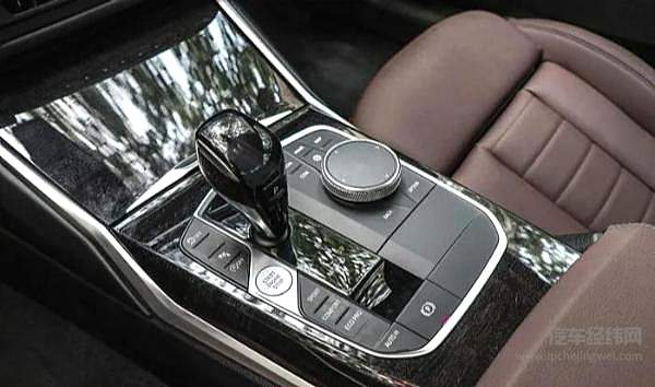 中级车C位之争 速度与操控你更中意谁？