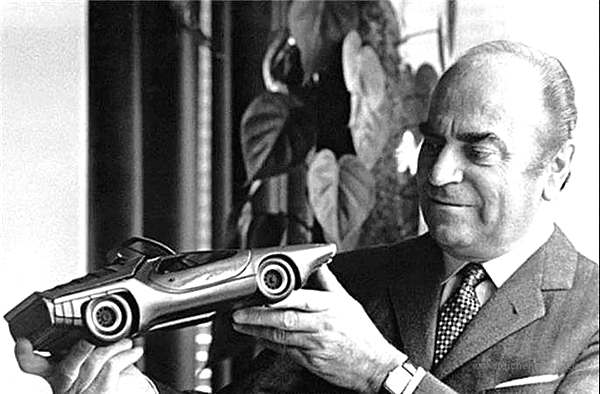 “牛”车背后有牛人