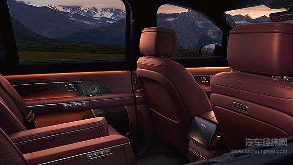 问界M8有华为加持 蔚来ES8能否挑战？