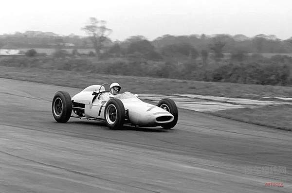 赛车史上最伟大的无冕之王斯特林·莫斯 留下的只有成绩和传说！