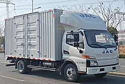 江淮骏铃EV9 170kw 4X2 4.15米 厢式纯电动轻卡载货车 (HFC5042XXYP3EV2)103.47kwh