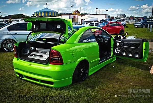 改装车太炫酷，到底怎样的改装车才可以上路呢？