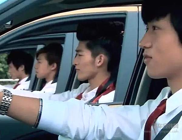 那些充满“反差萌”的汽车广告 才是国产电视剧的收视保障