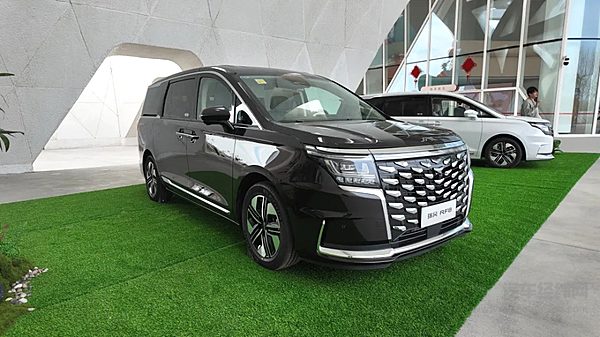25万级中大型MPV二选一 瑞风RF8与传祺向往M8谁更强？