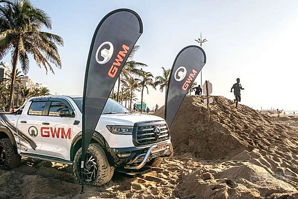 长城汽车携哈弗H6 GT、长城炮嗨玩南非一英里沙滩跑活动