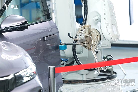 万次电吸门开关直播热身！岚图FREE+6月开启预售