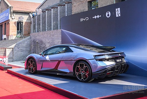 原地掉头平价化 比亚迪会不会被宝骏拉下马来？