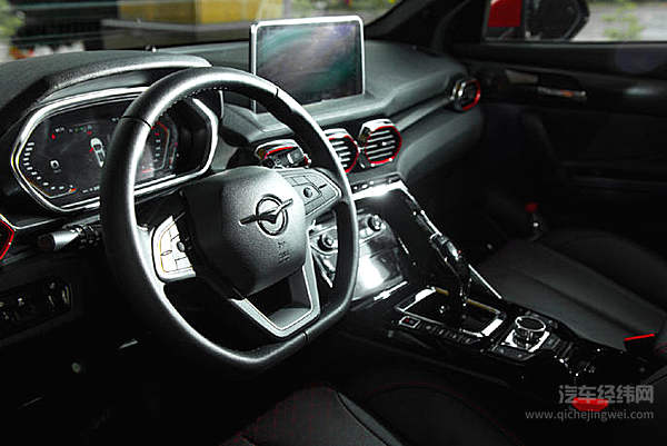 搭载1.6T小排量发动机 海马8S能否打响自主品牌反击战？！