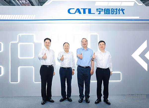 宁德时代携手问界 以“厂中厂”模式加速扩产