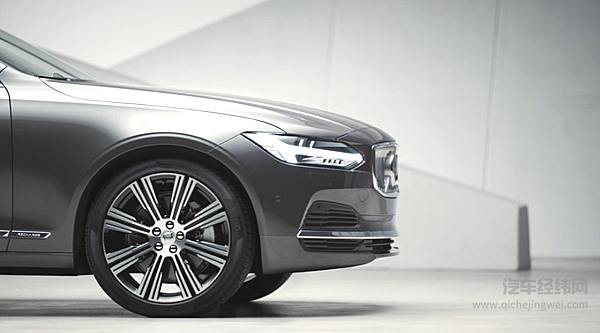 豪华中大型轿车二选一 沃尔沃S90和红旗H9谁更胜一筹