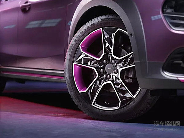 人气轿跑SUV再推高能版，外观炫酷不少，这气场就问你服不服