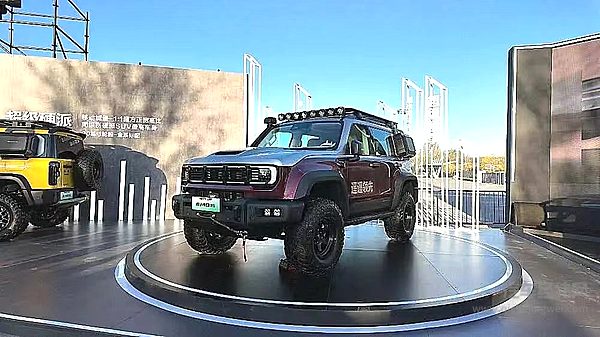 焕新价15.48万起 北京越野BJ40增程版能否平替方程豹豹5？