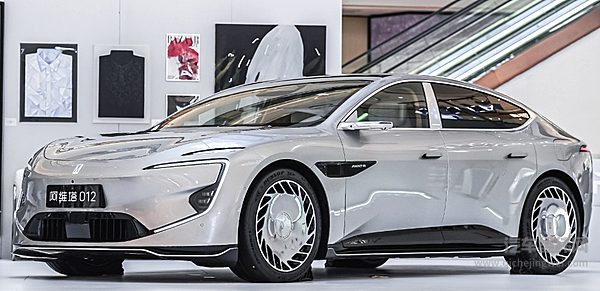 阿维塔12有华为加持 智己L7能否挑战？