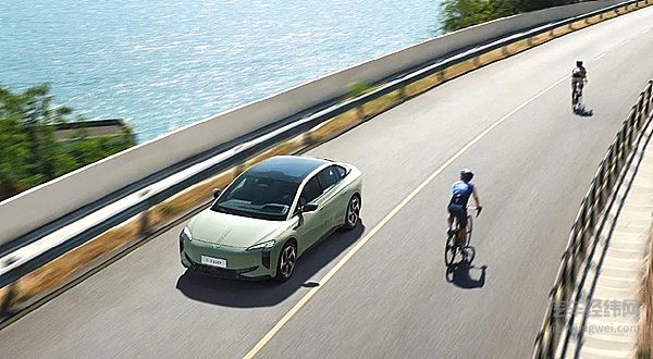 空间、动力优势明显 红旗EH7能否挑战汉EV？