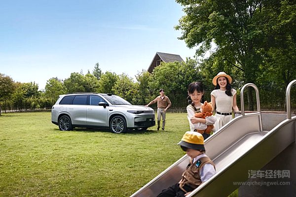 荣获十佳车身、十佳底盘 零跑C16凭何成为“六边形战士”？