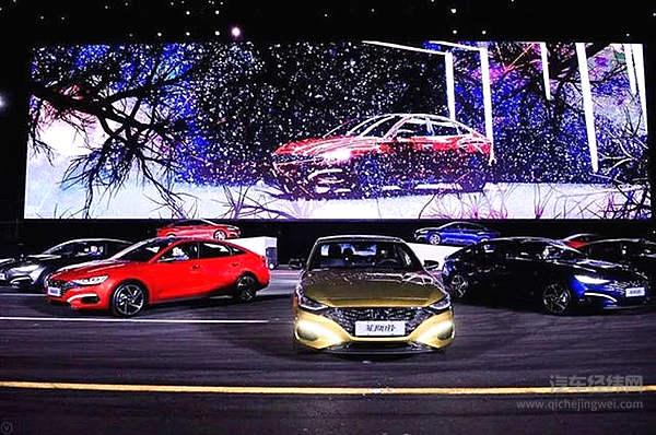 北京现代菲斯塔追赶轿车风潮 思域“神车”地位不保？！